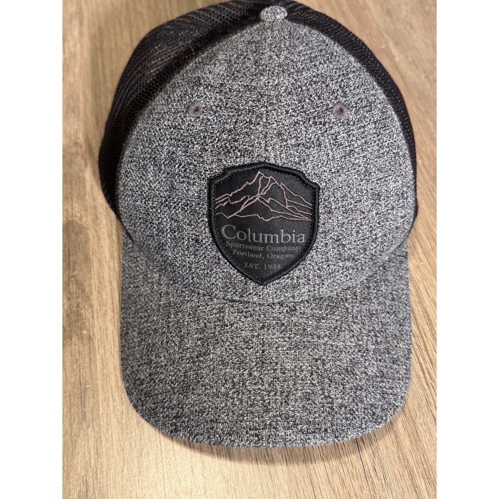 Columbia Sportswear Mesh Trucker Hat‎ Gray Mountains Patch Baseball Cap